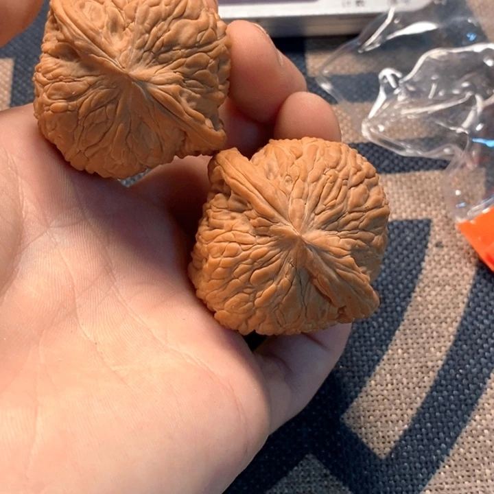 猛***爱吊坠文玩核桃全品泥鳅背