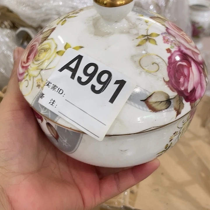 瓷片瑕摆。。。。。。。。。。。。。。。。