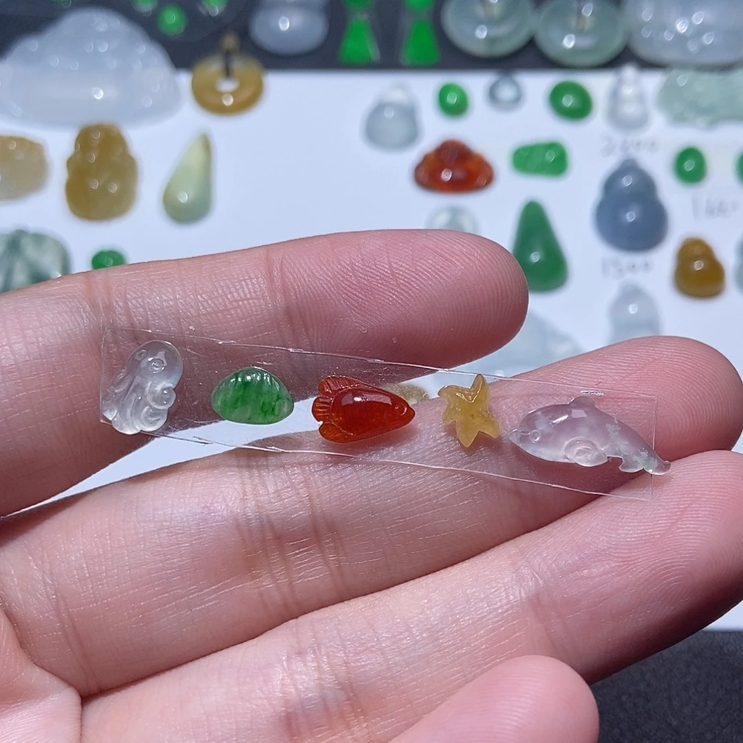 翡翠未镶嵌颈饰海鲜