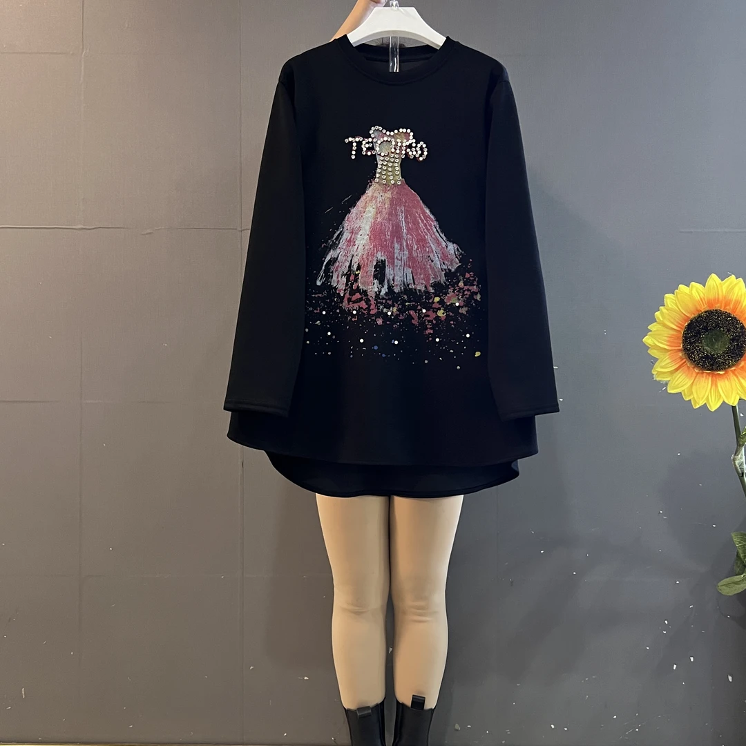 新款时尚重工烫钻圆领宽松遮肉显瘦洋气韩版百搭上衣