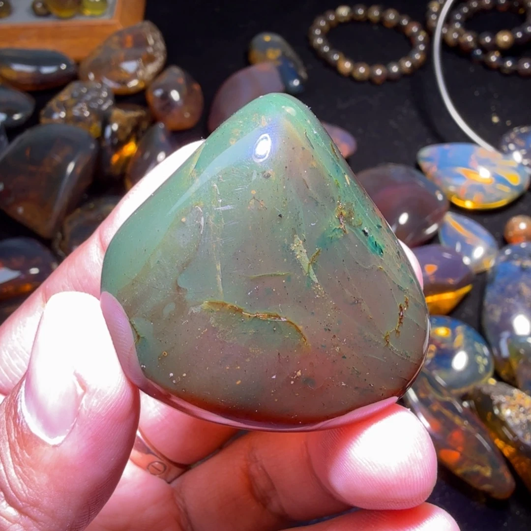 后***后琥珀未镶嵌裸石，，