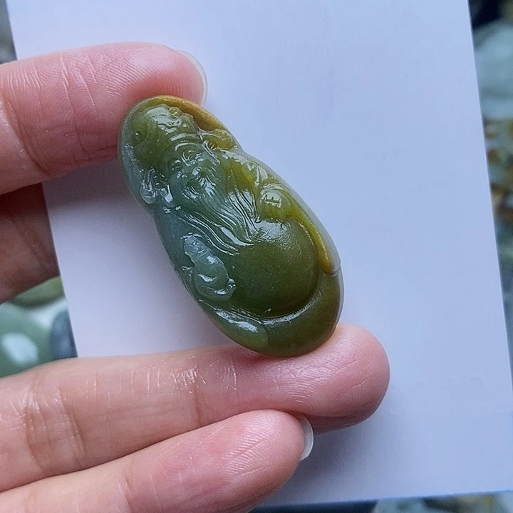 定制翡翠未镶嵌在**你毛货