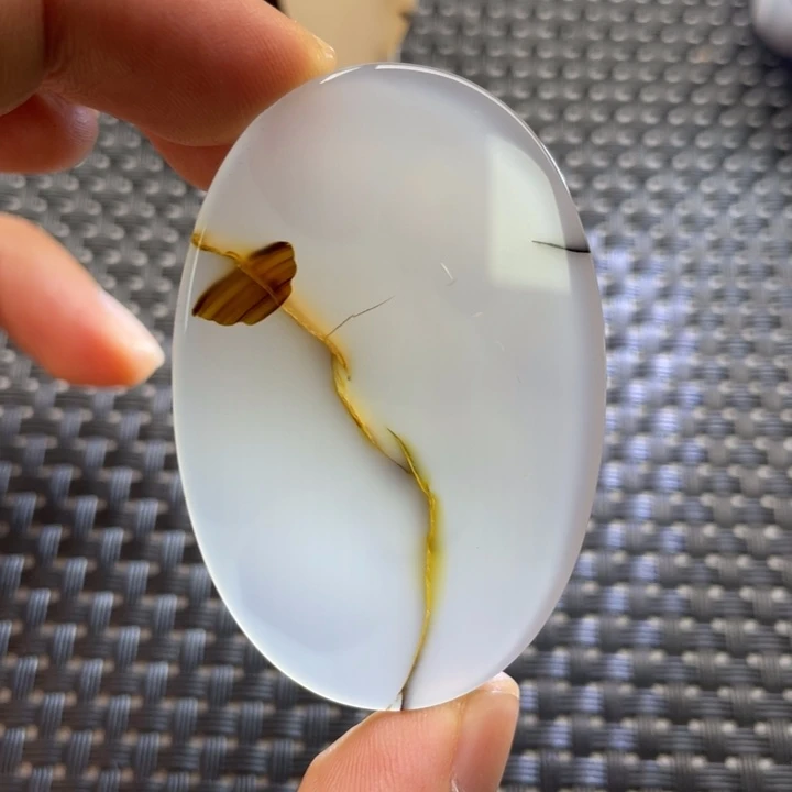 未镶嵌颈饰玛瑙/玉髓中**眼