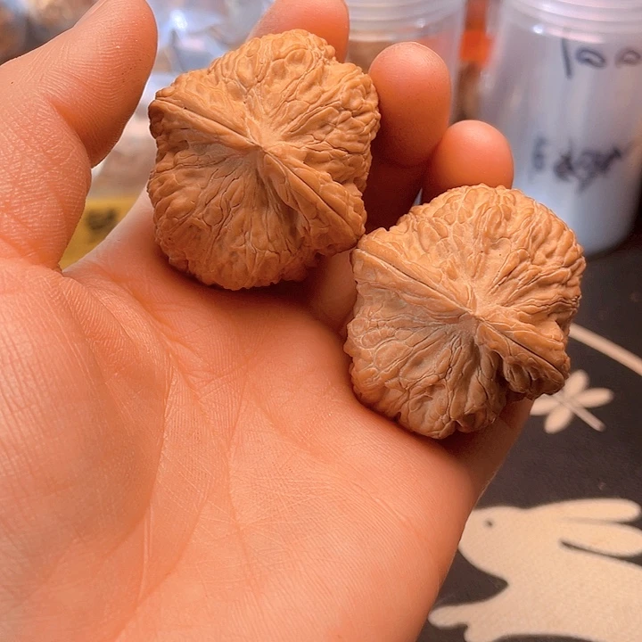 文玩核桃吊坠平底锅