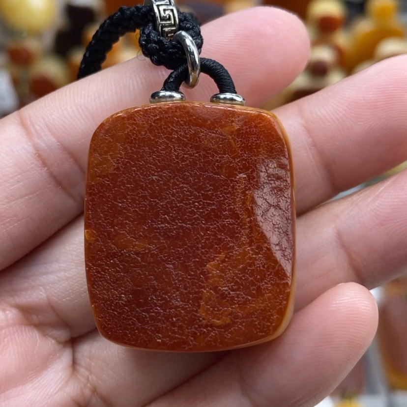 【闪购商品】琥珀颈饰未镶嵌