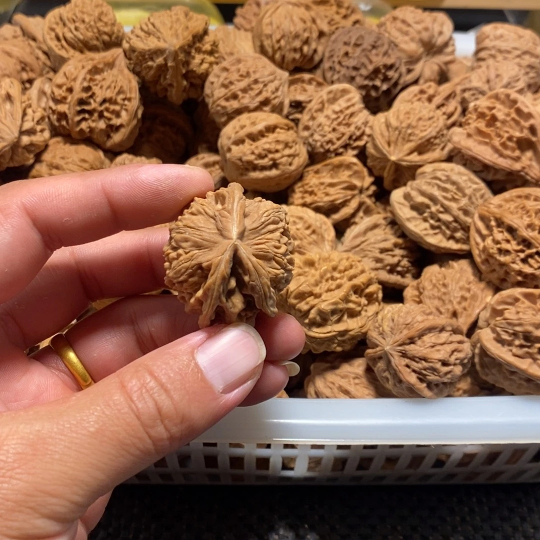 帅***8吊坠文玩核桃核桃异形