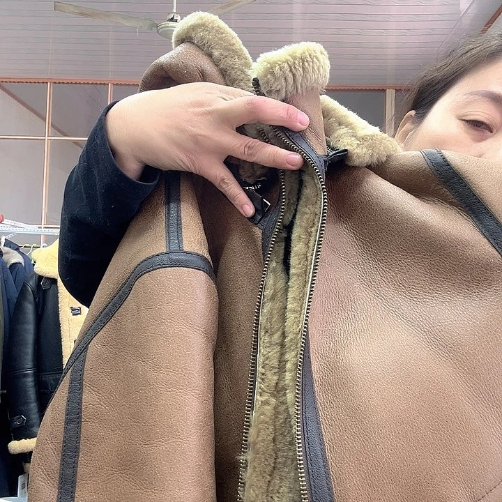 50码棕黄色戴帽皮毛一体