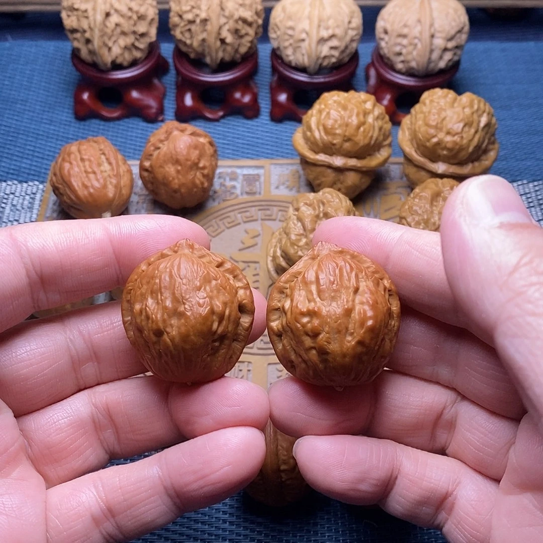 文玩核桃把件小秋子 小核桃 原皮原色 无打底 一周挂色 高密度