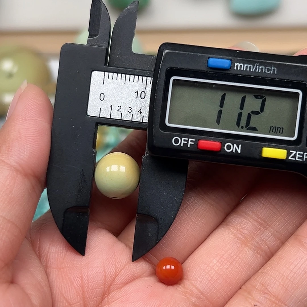 南红玛瑙未镶嵌珠宝奇石