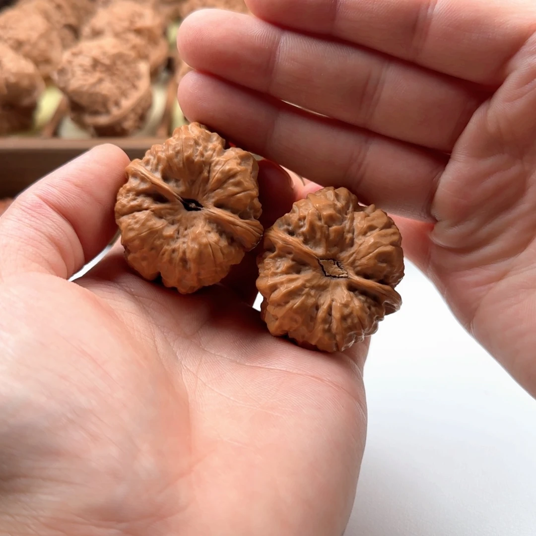 丁***丁把件核桃延庆蛤蟆