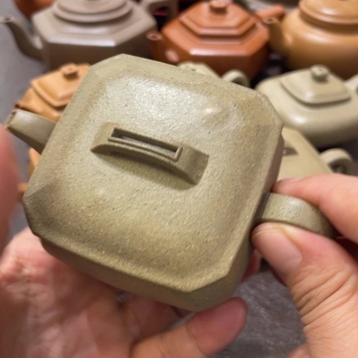 菩***树紫砂茶壶青降坡八方汉瓦，微瑕，不退