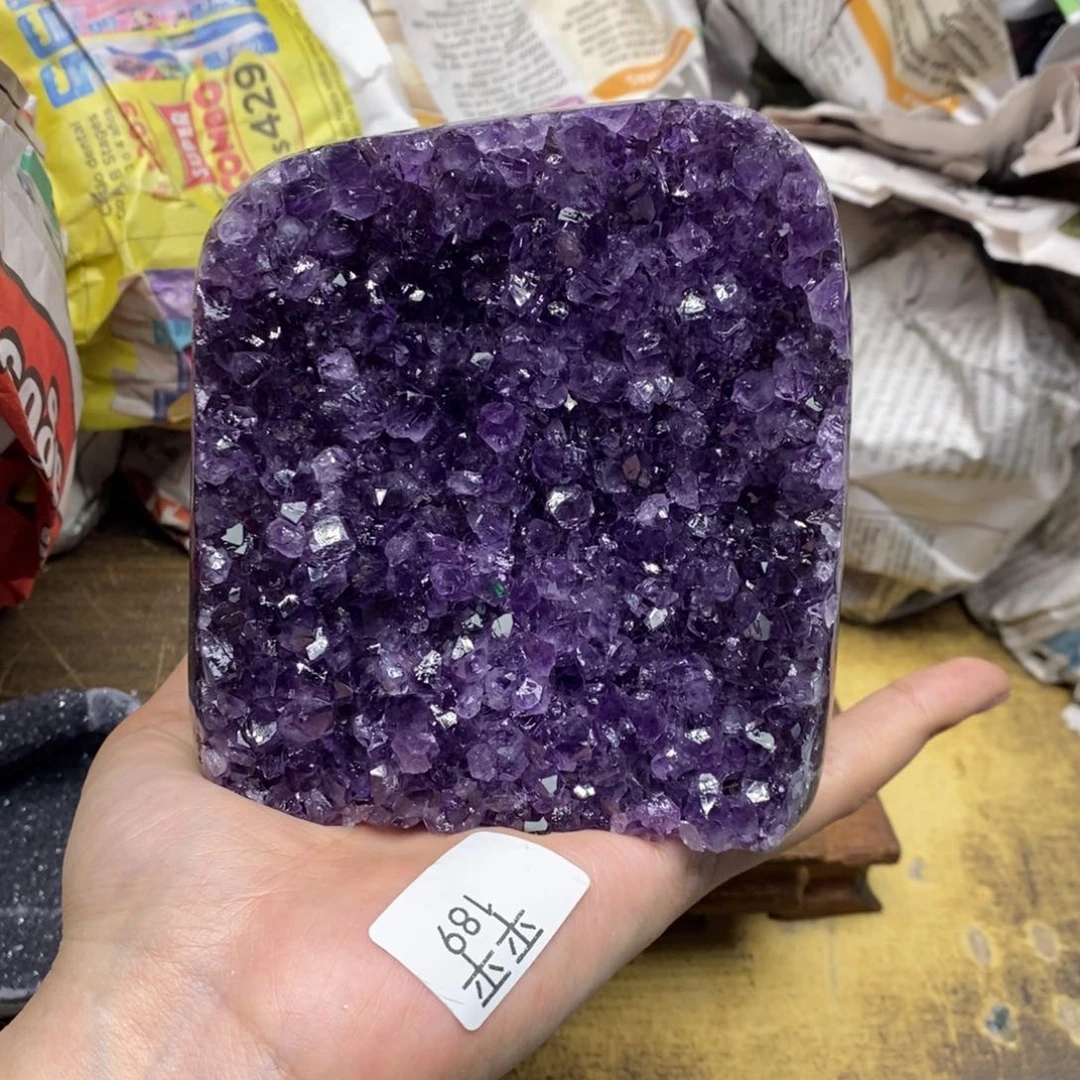 乌拉圭未镶嵌紫晶