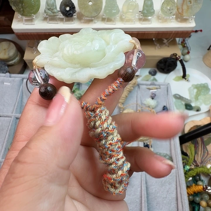 蛇纹石玉合金颈饰