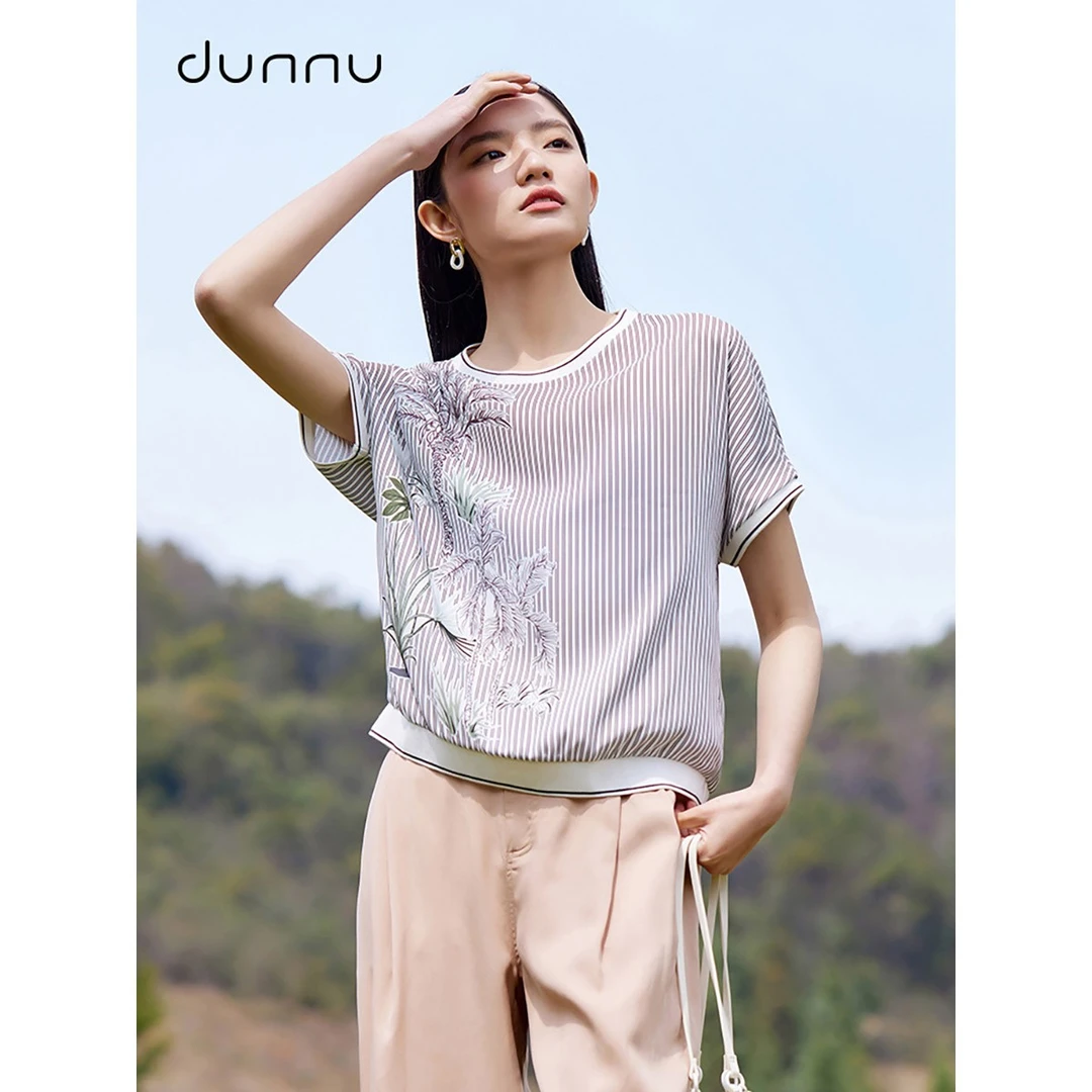 dunnu敦奴夏短袖圆领宽松版条纹印花上衣透气DR230940