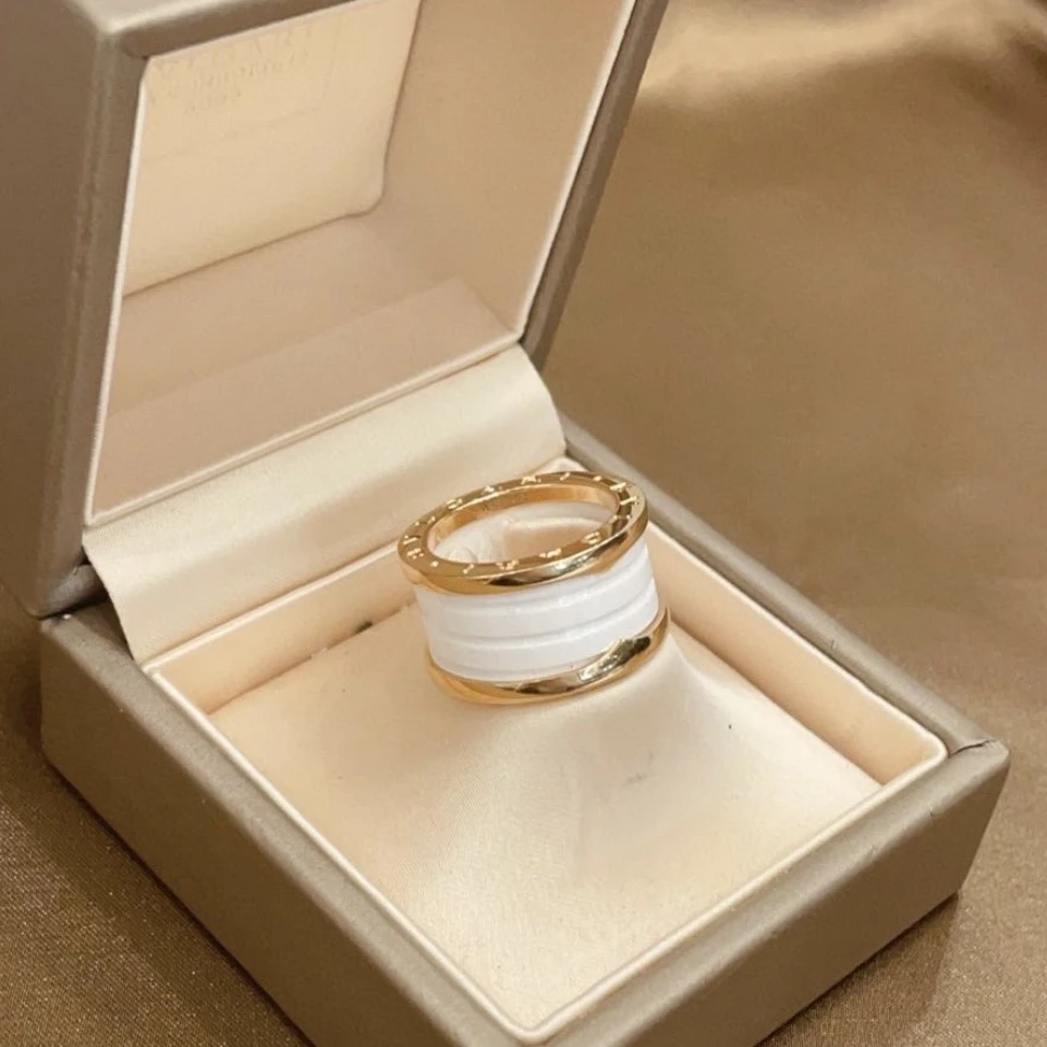 99新 BVLGARI/宝格丽 7姐专场/18K白陶瓷弹簧戒指宽版 51码