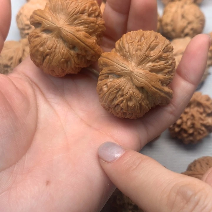 L***C把件文玩核桃元宝43