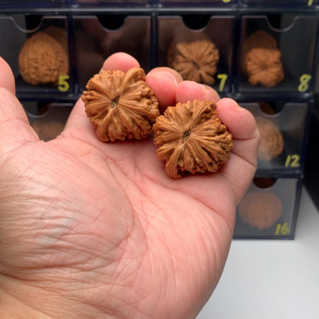 非***余吊坠文玩核桃文玩核桃12345678