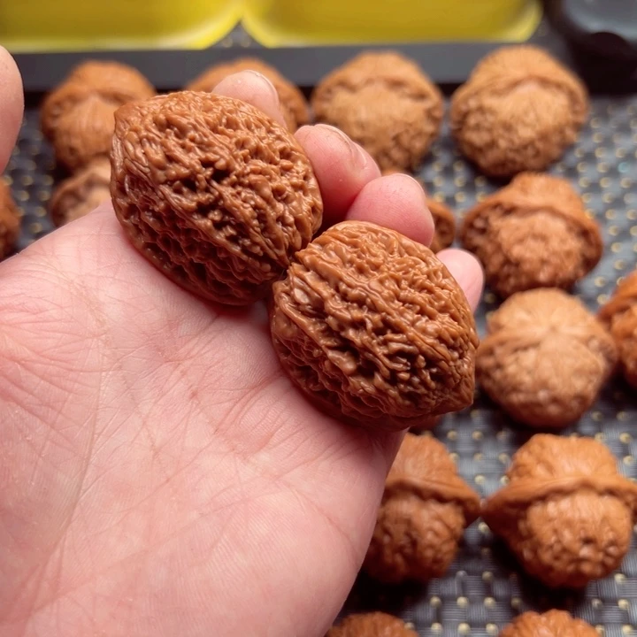 文玩核桃吊坠蒜头