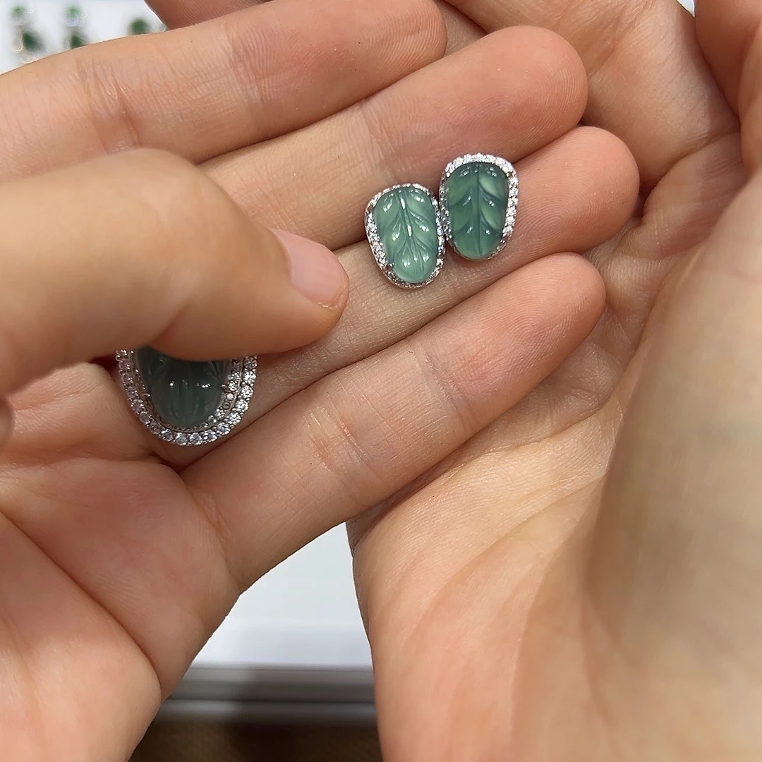 翡翠银S925镶嵌颈饰糖*子