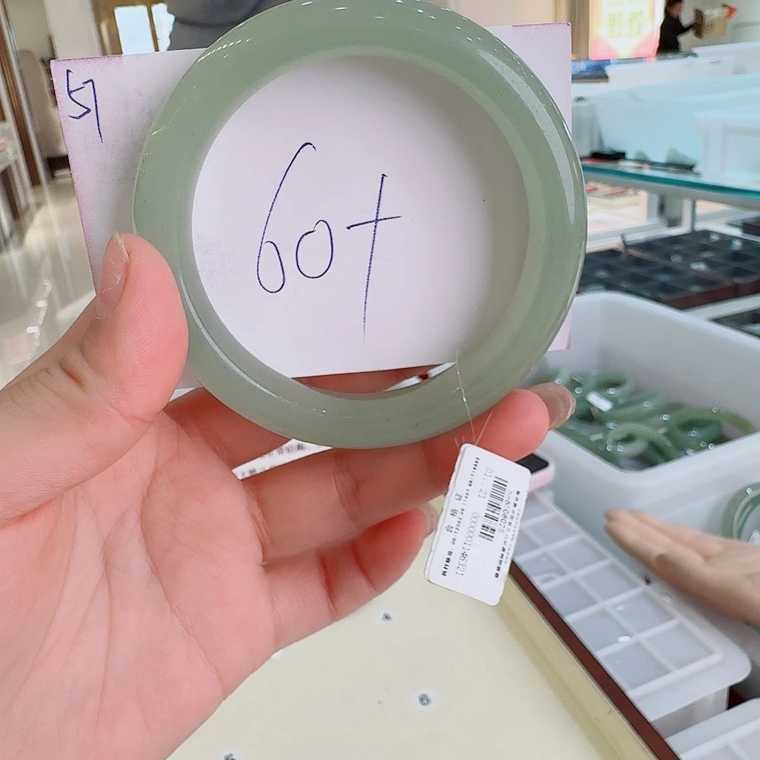 石英质玉未镶嵌手镯57