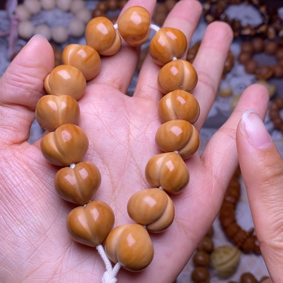 把件猴头核桃柯基屁桃高定