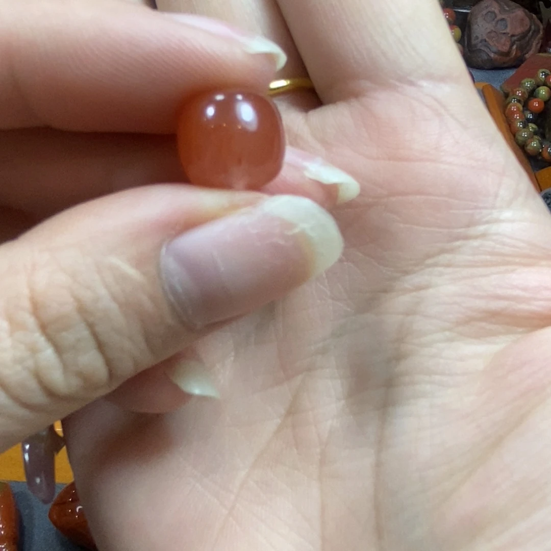 南红玛瑙珠子未镶嵌