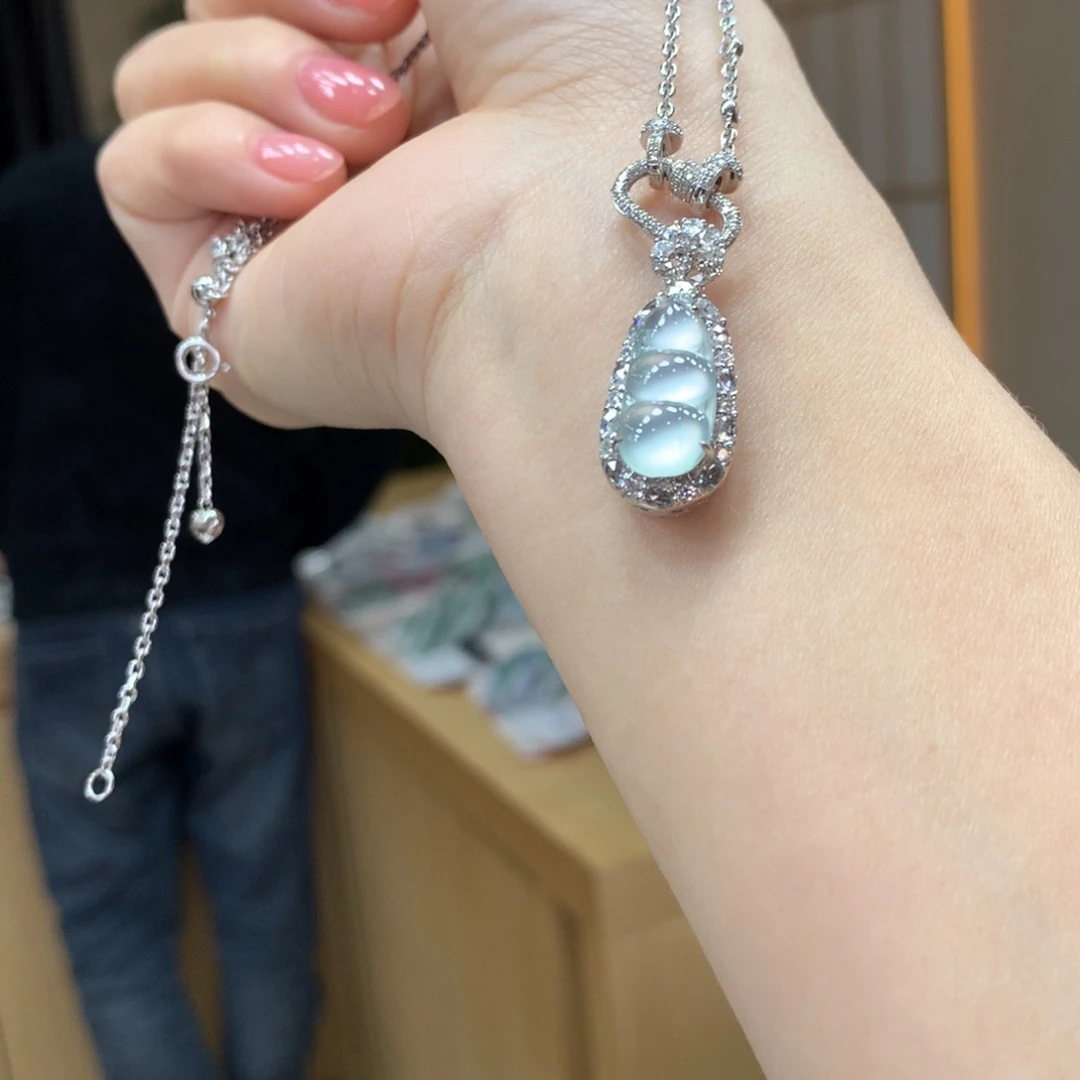 18K金镶嵌挂件翡翠❷****咩不退不换