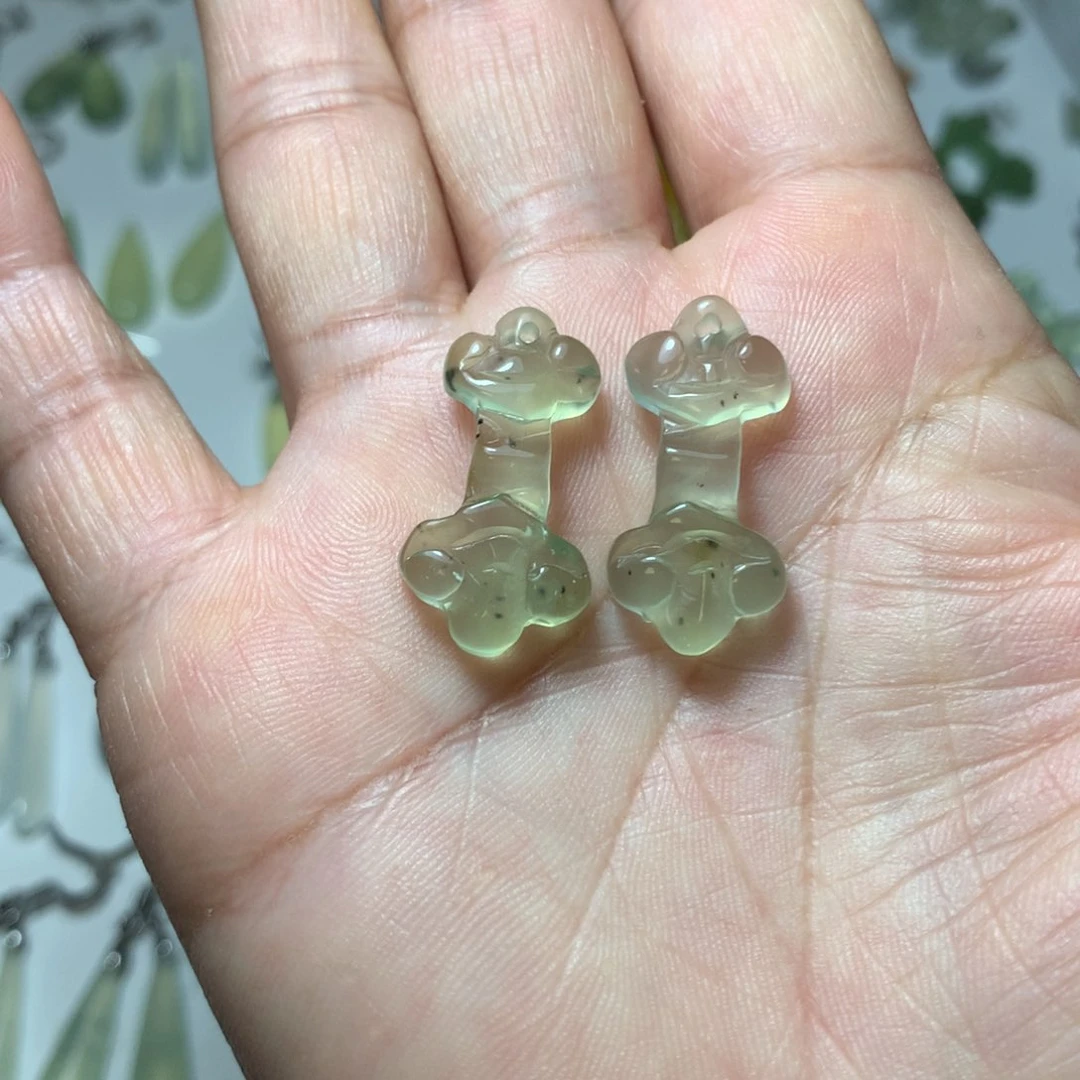 蛇纹石玉耳环未镶嵌C****A