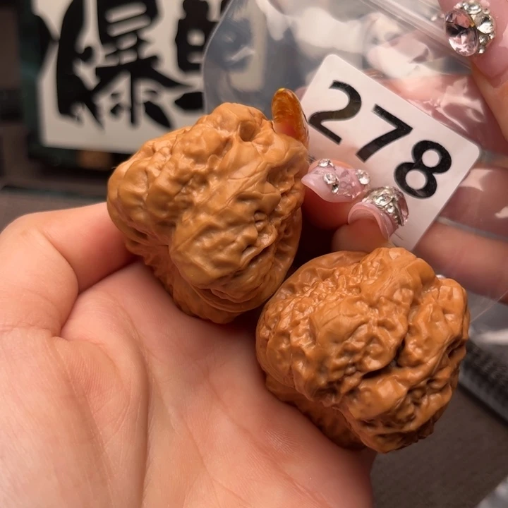 文玩核桃把件肚45边40