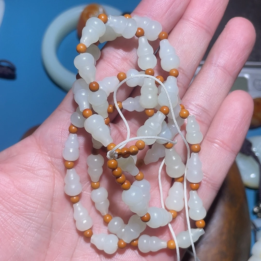 鹿***亽和田玉未镶嵌颈饰