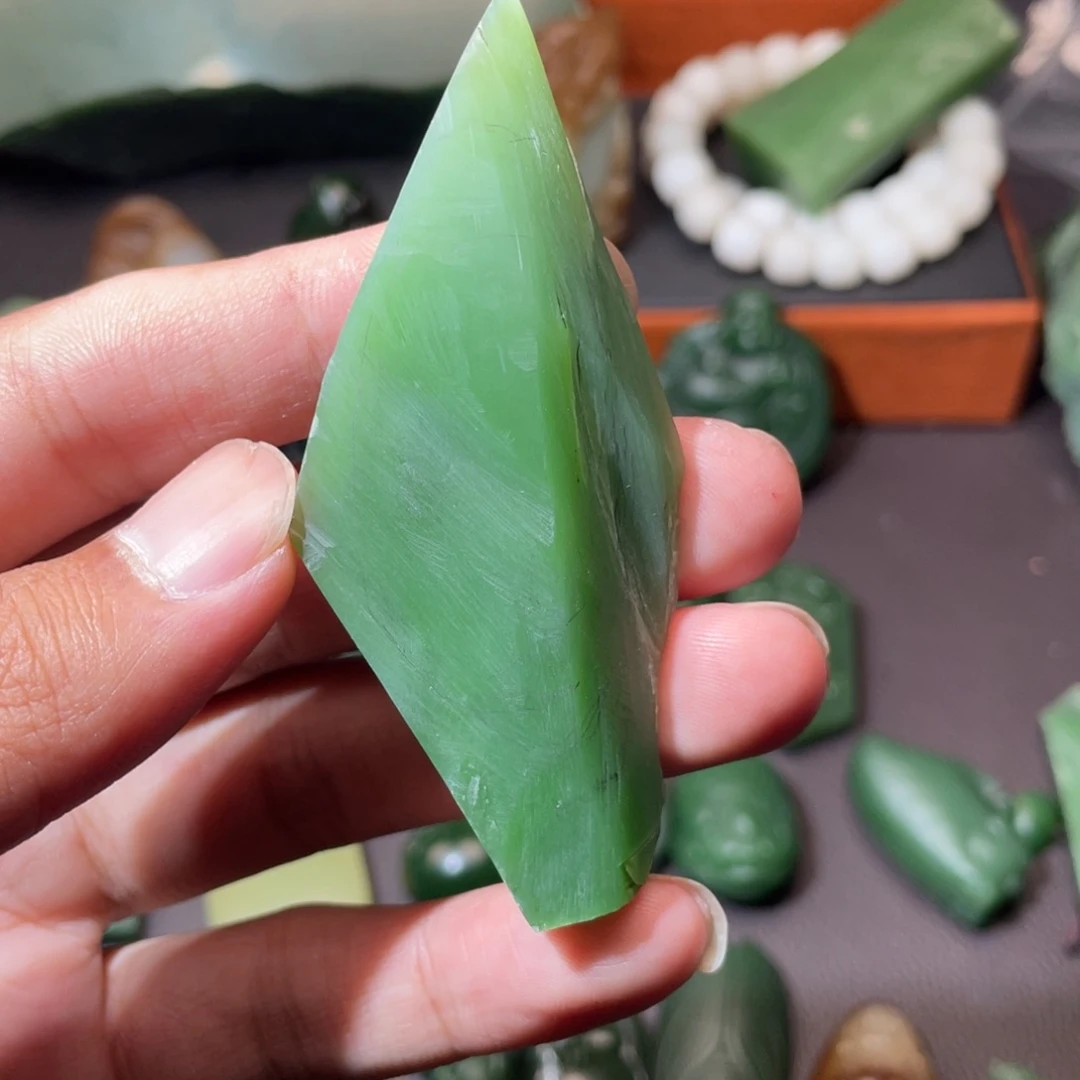 荔***冻和田玉（糖玉）未镶嵌颈饰