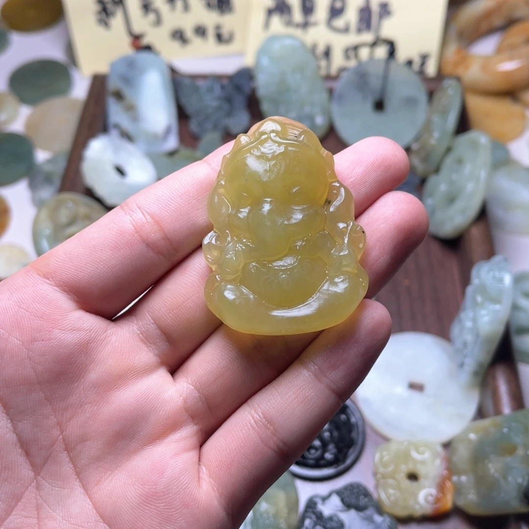 未镶嵌蛇纹石玉颈饰
