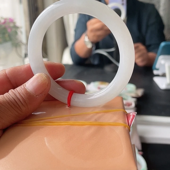 未镶嵌手镯翡翠成品
