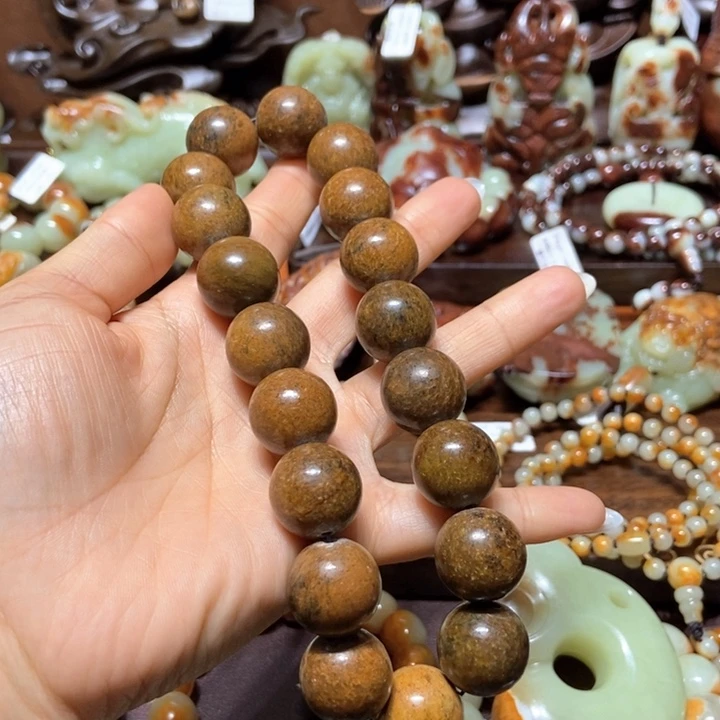手链未镶嵌岫岩河磨玉（透闪石质玉）