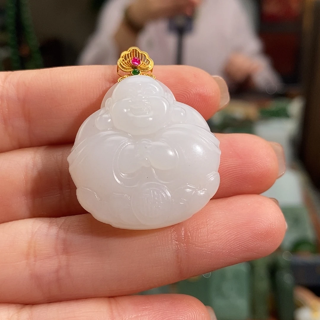 和田玉18K金镶嵌颈饰