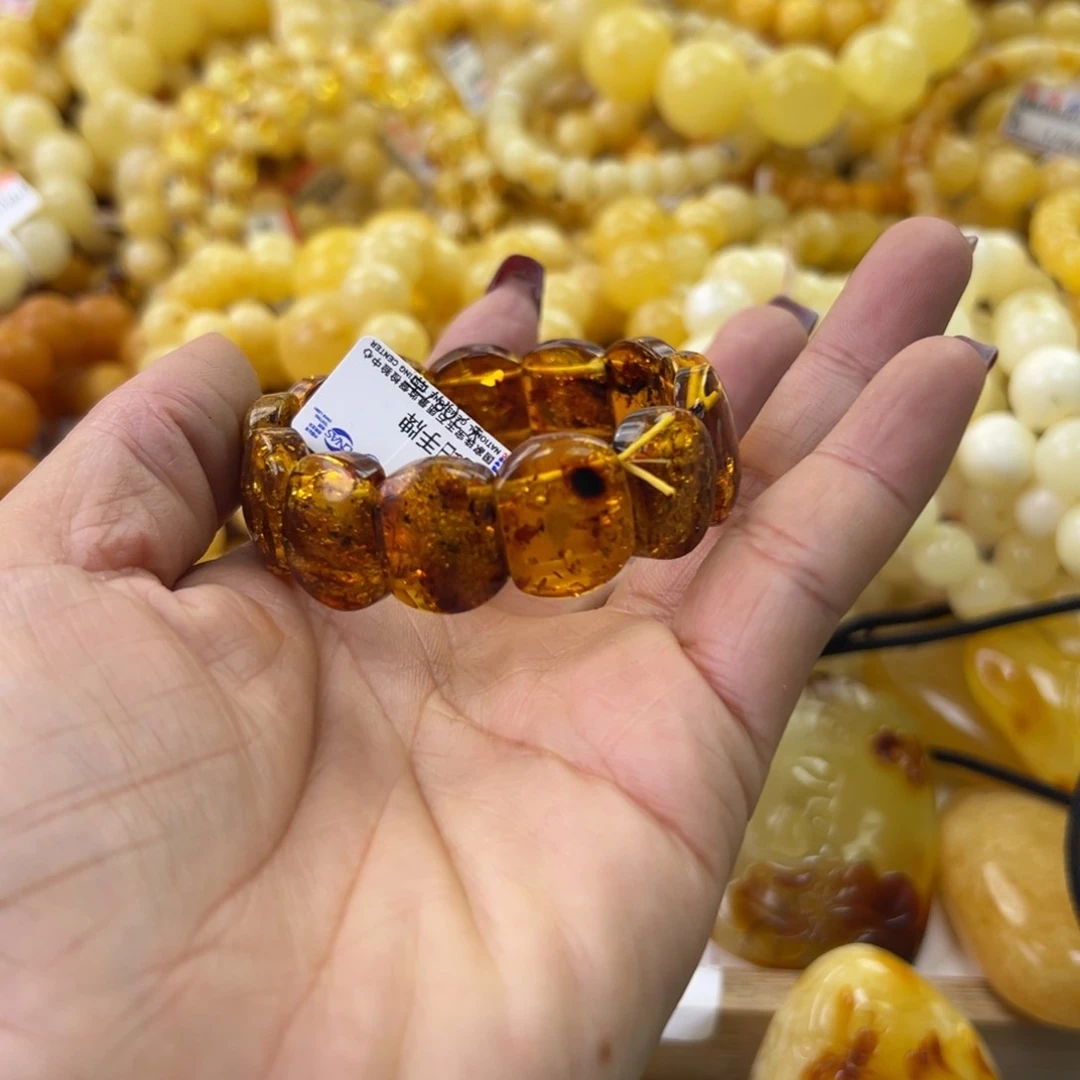 琥珀珠宝奇石未镶嵌