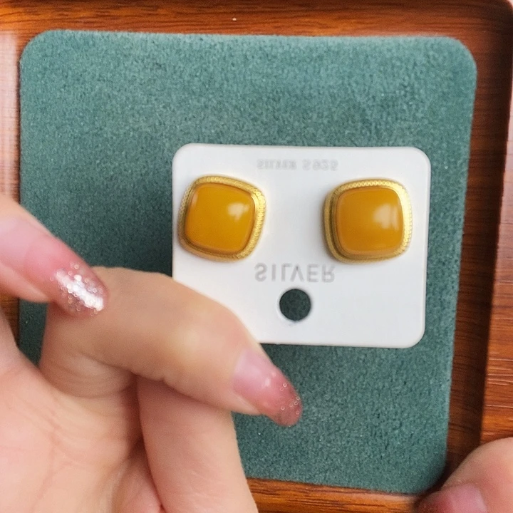 蜜蜡银S925镶嵌耳饰耳钉