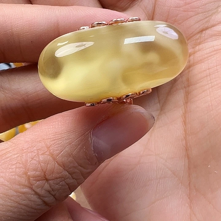 蜜蜡未镶嵌珠宝奇石