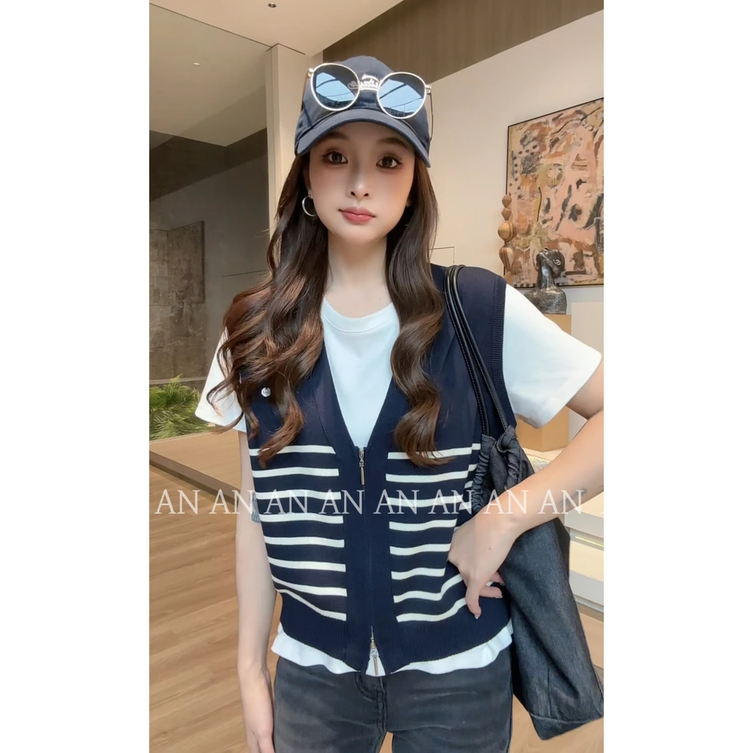 C08115新款V领条纹针织马甲背心+圆领白色T恤两件套