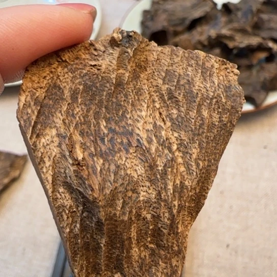 瞳***哥沉香摆件海南野生老包头5.6克