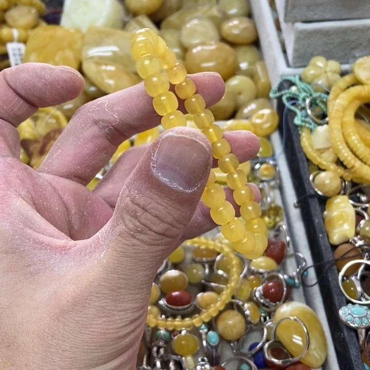 未镶嵌蜜蜡裸石多样性发货