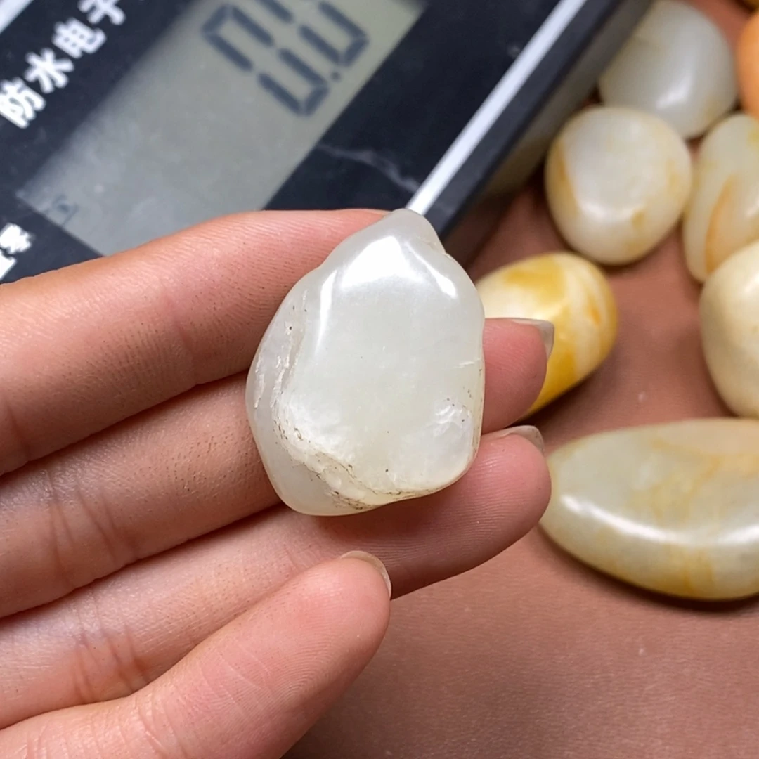 和田玉（糖玉）未镶嵌挂件