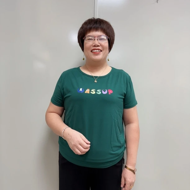 时尚字母宽松型女性圆领短袖大码T恤