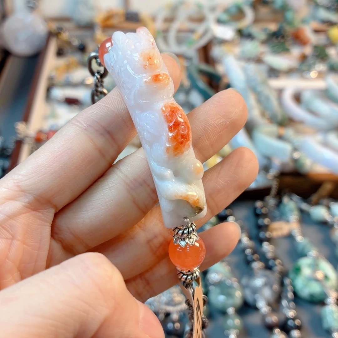 未镶嵌手链翡翠?*宝手串