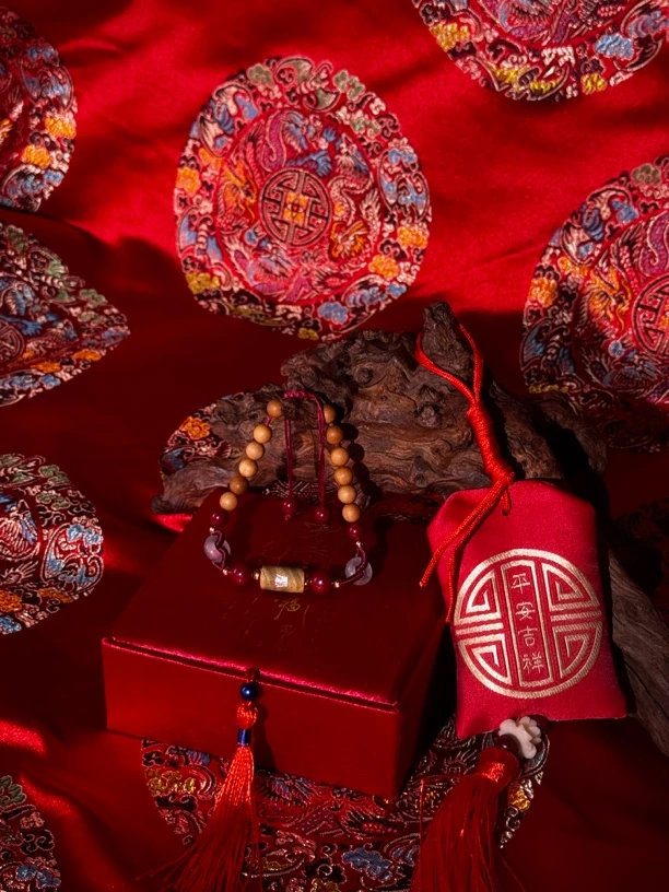 【岁岁手串】老檀香木十二星座限定开运手串古法编织蛇年化解红绳