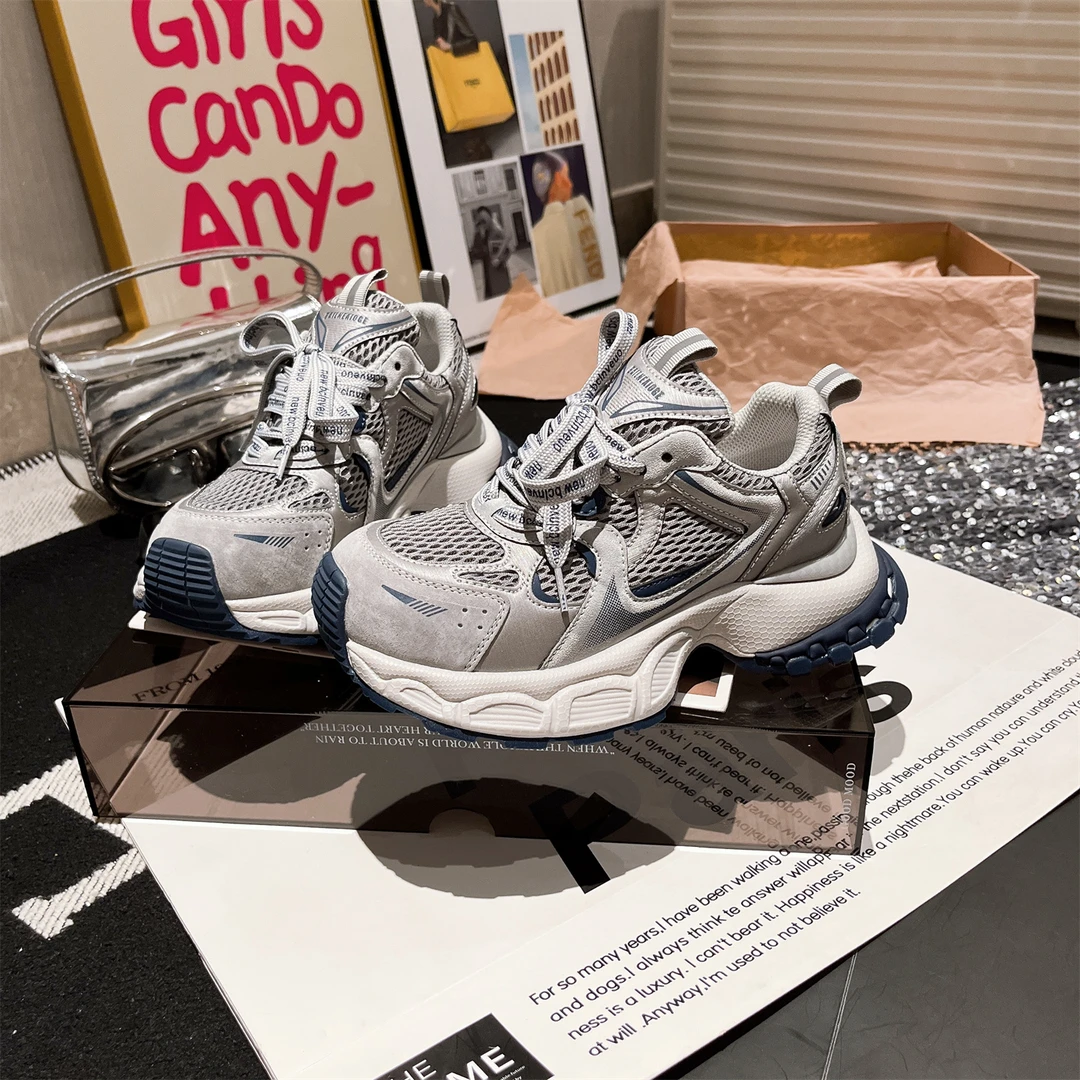 2025秋季新款银色休闲显脚小运动鞋老爹鞋复古学生鞋百搭爆款女鞋
