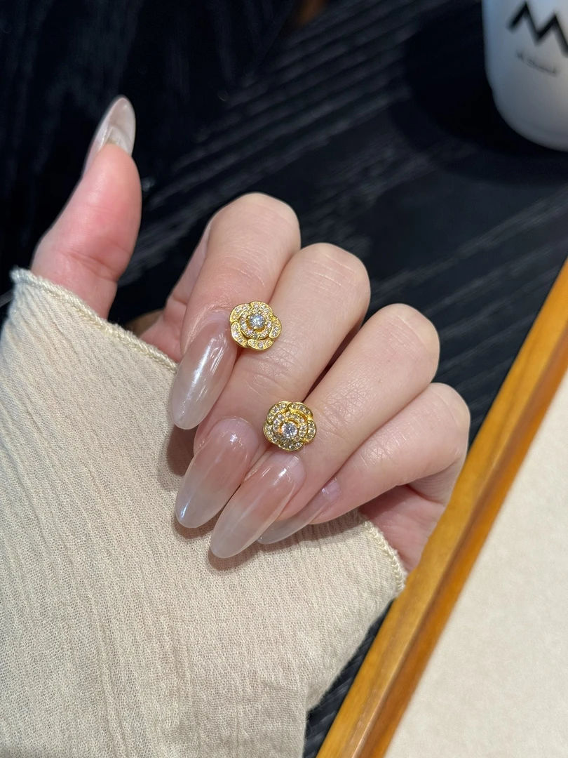 足金999 点钻白玫瑰花耳钉