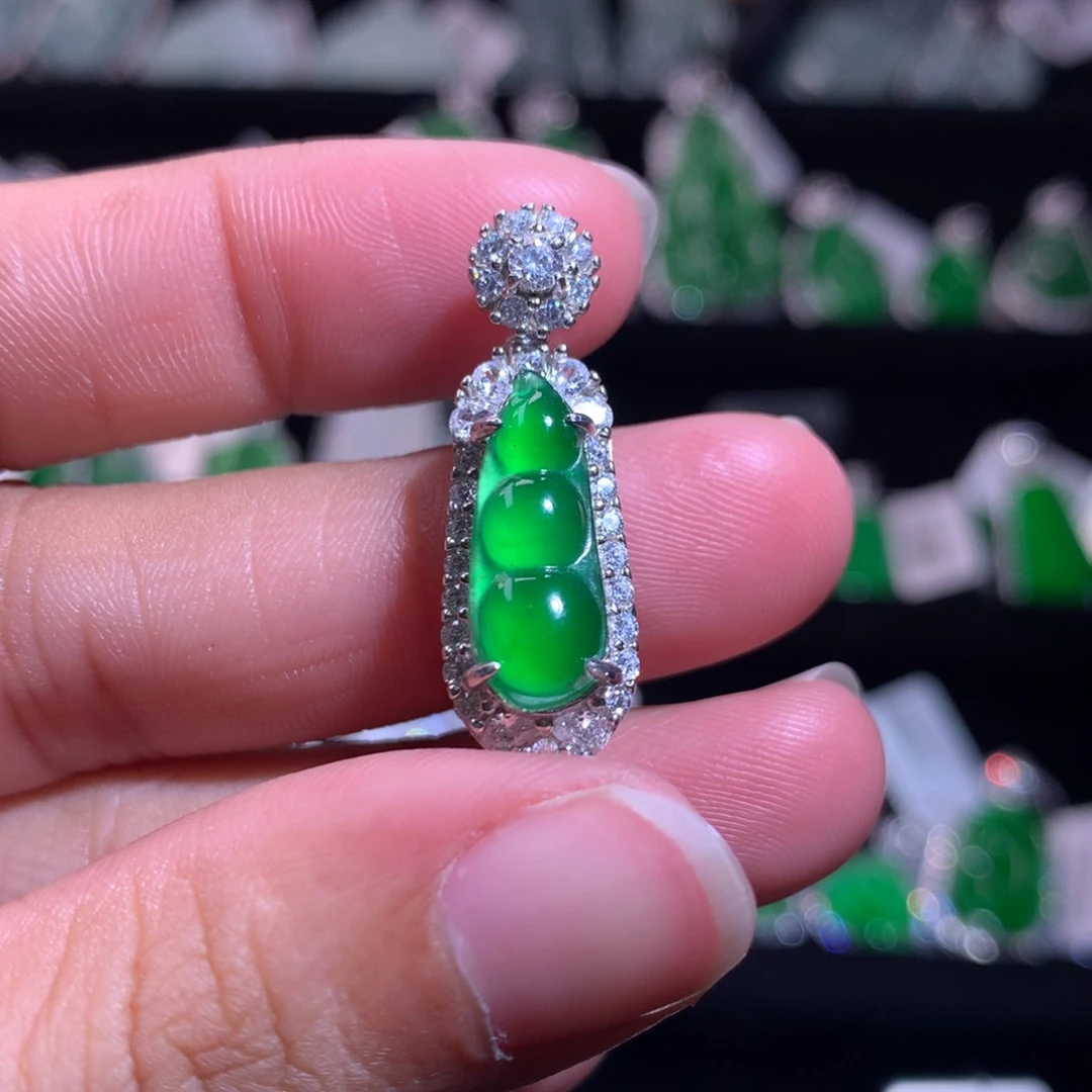 【闪购商品】颈饰银S925镶嵌翡翠