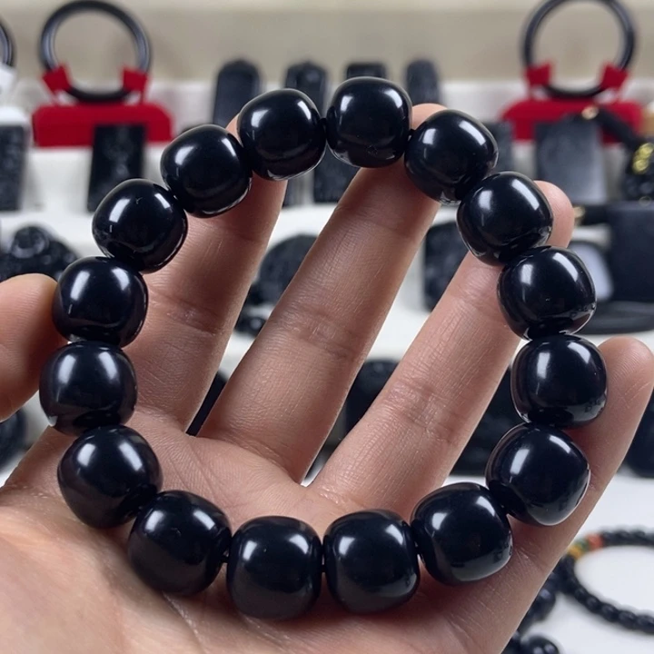 鸿***-和田玉（墨玉）未镶嵌手串卡14老型