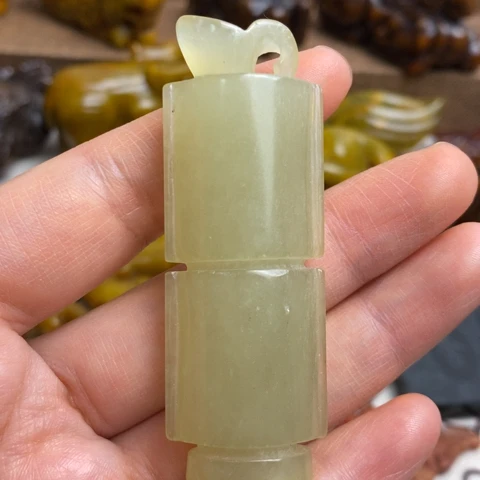 蛇纹石玉未镶嵌颈饰128